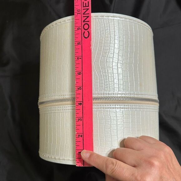 Vintage Mid Century Pearlescent Ivory faux croc hat box cosmetic box - Picture 14 of 15